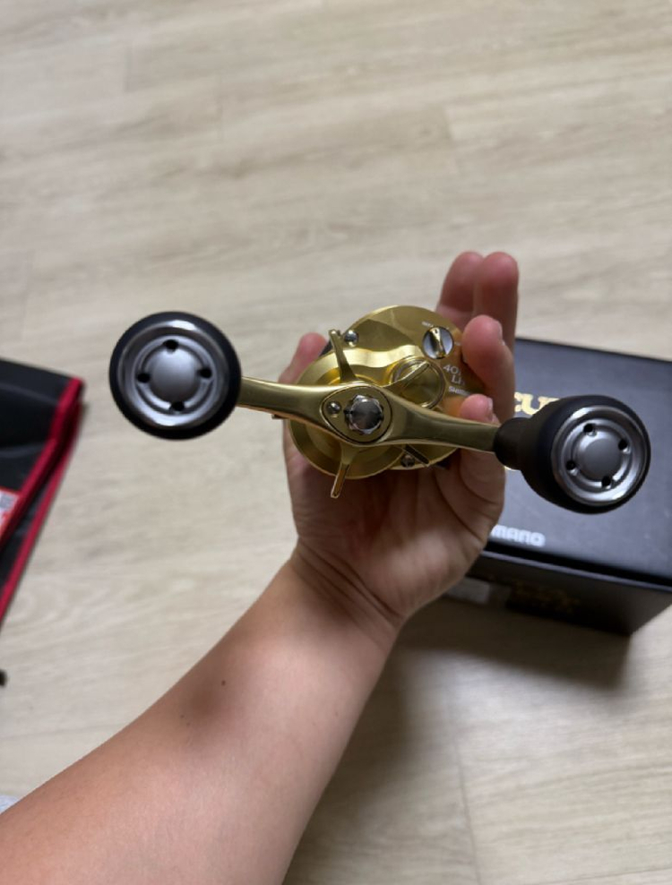 윤성 23 시마노 캘커타 콘퀘스트 MD 금콩 판매합니다 이미지