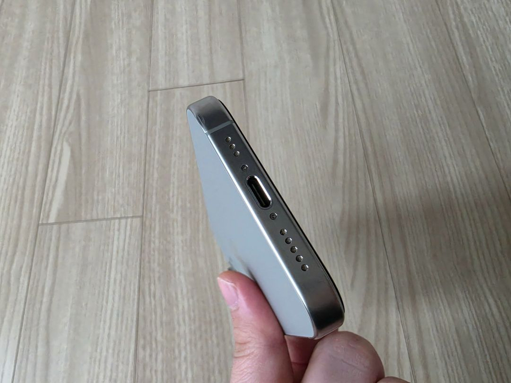 아이폰15프로 256기가 아이폰15 pro 256gb 내추럴 티타늄 필름 케이스 포함 수원 직거래 이미지