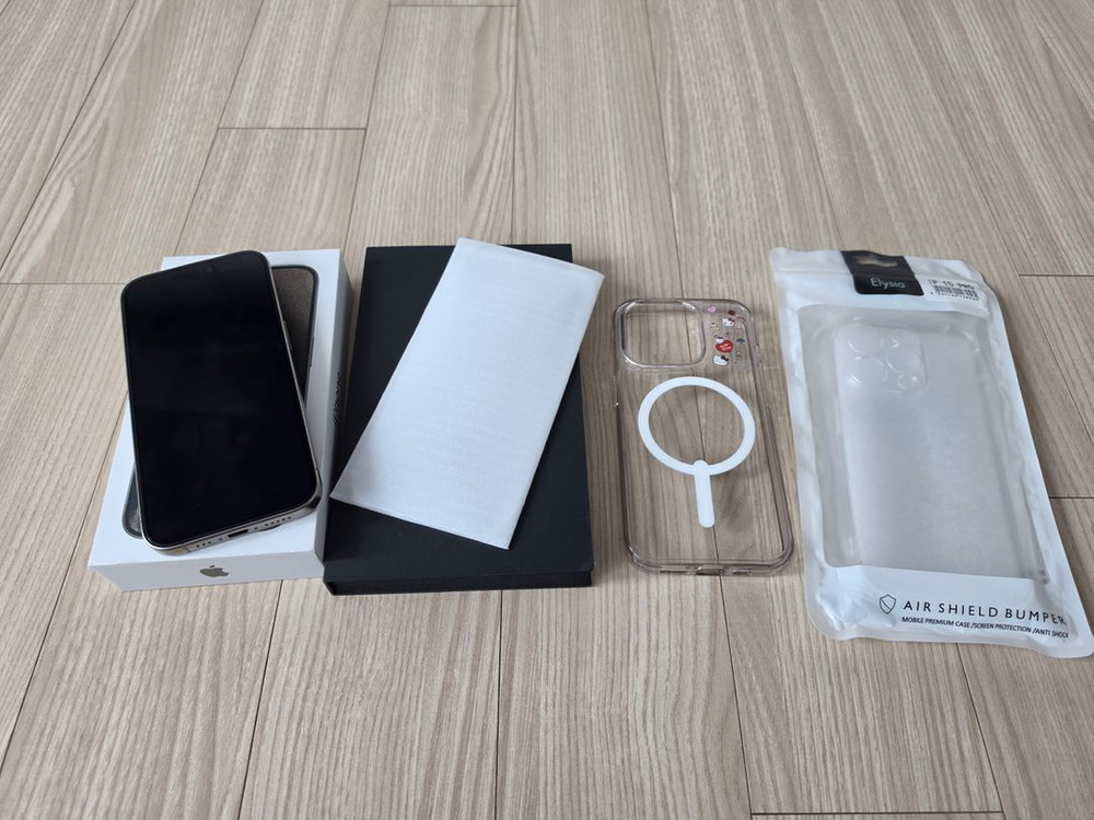 아이폰15프로 256기가 아이폰15 pro 256gb 내추럴 티타늄 필름 케이스 포함 수원 직거래 이미지