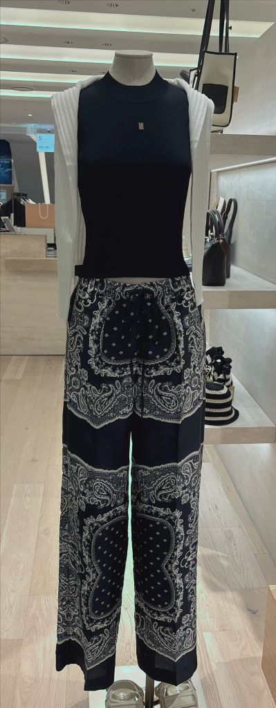 산드로 로고 니트 3종 국내 매장상품 마쥬--3