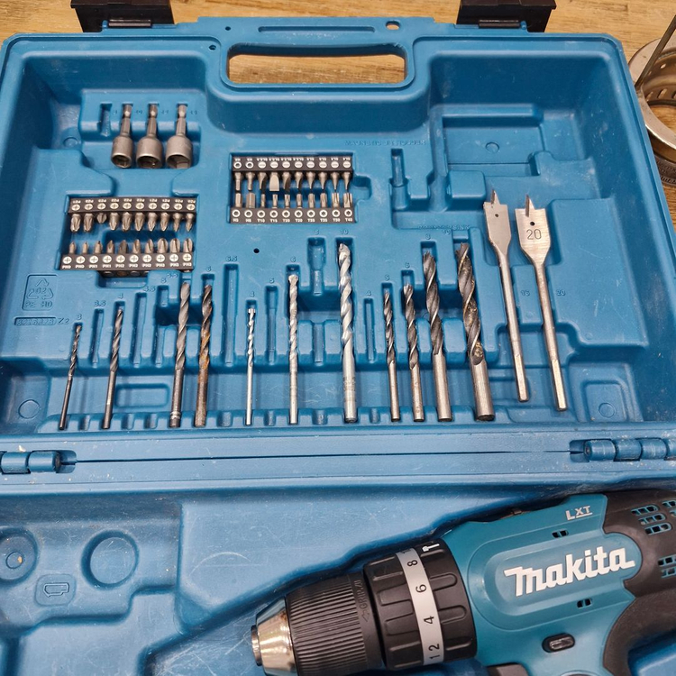 마끼다 DHP 453충전식 드릴 세트 이미지