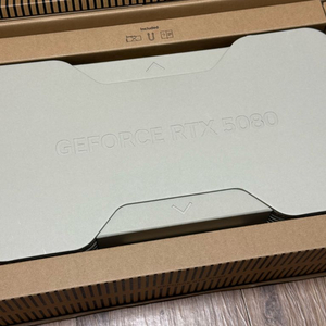 RTX 5080 FE그래픽카드 이미지