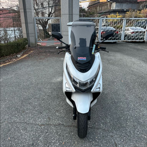 23년식 uhr125 ABS 오토바이 판매합니다