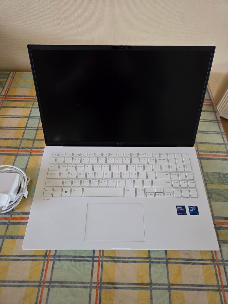 LG 그램15 15ZD90S-GX56K (RAM 16GB, SSD 256GB)--1