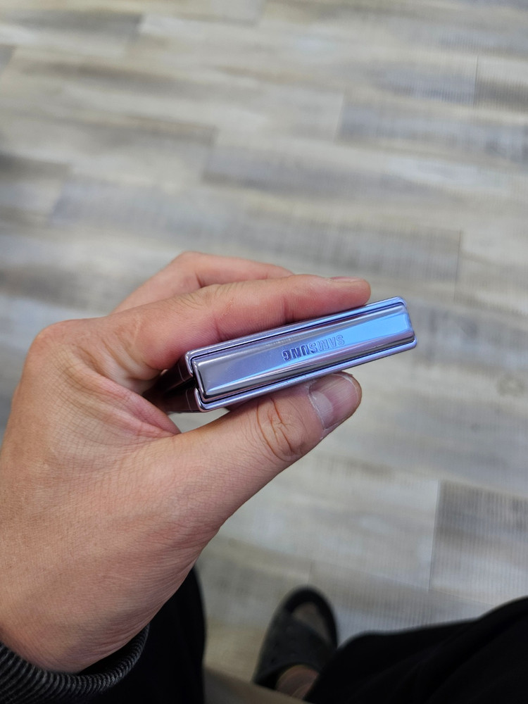 S급 새폰급 최상품 삼성 갤럭시Z플립4 판매 중고폰--5