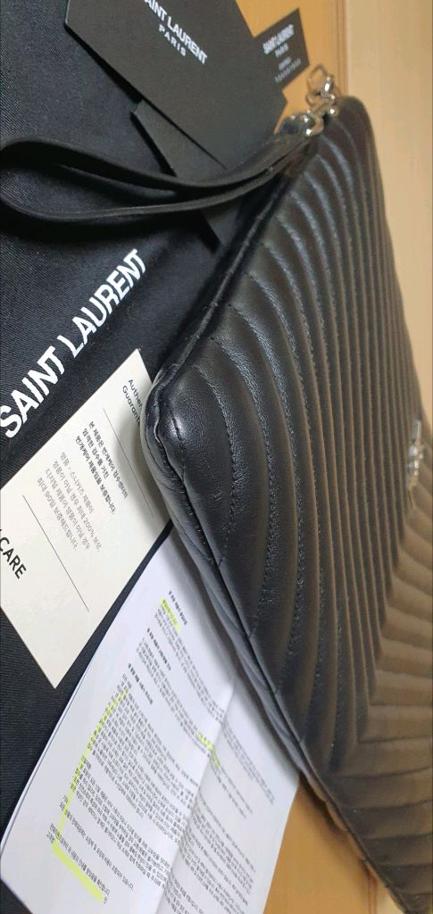 입생로랑 생로랑 클러치백 라지 정품S급(감정서O)구찌프라다루이비통디올고야드샤넬셀린느보테가버버리발렌시아가파우치가방 이미지