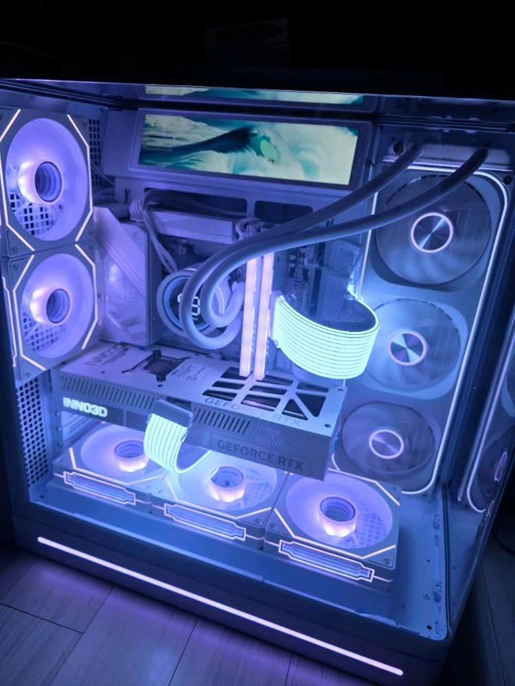 라이젠7 9800X3d rtx5080 화이트 새상품 본체 이미지