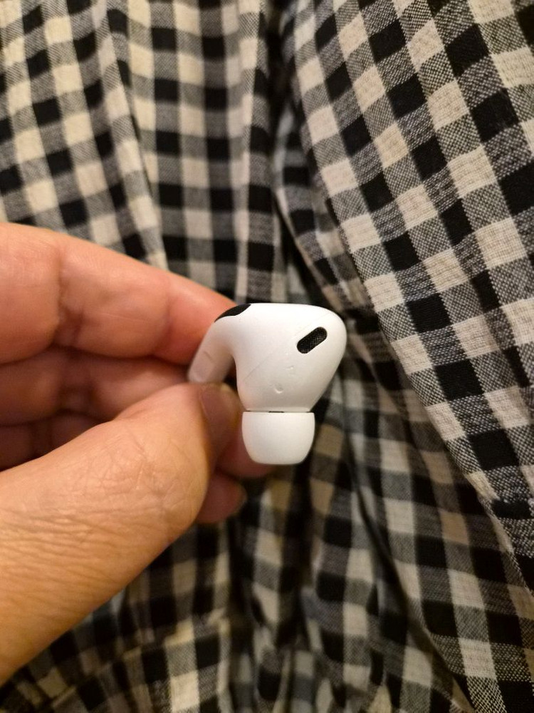 에어팟 프로2 본체+오른쪽유닛 (C타입)--3