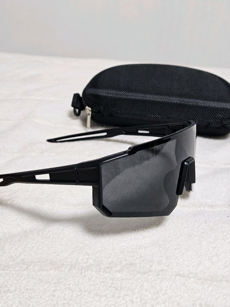 (새것)블랙 사이클고글 스포츠안경 눈안부심 런닝선글라스 가볍고 편한 착용감 이미지