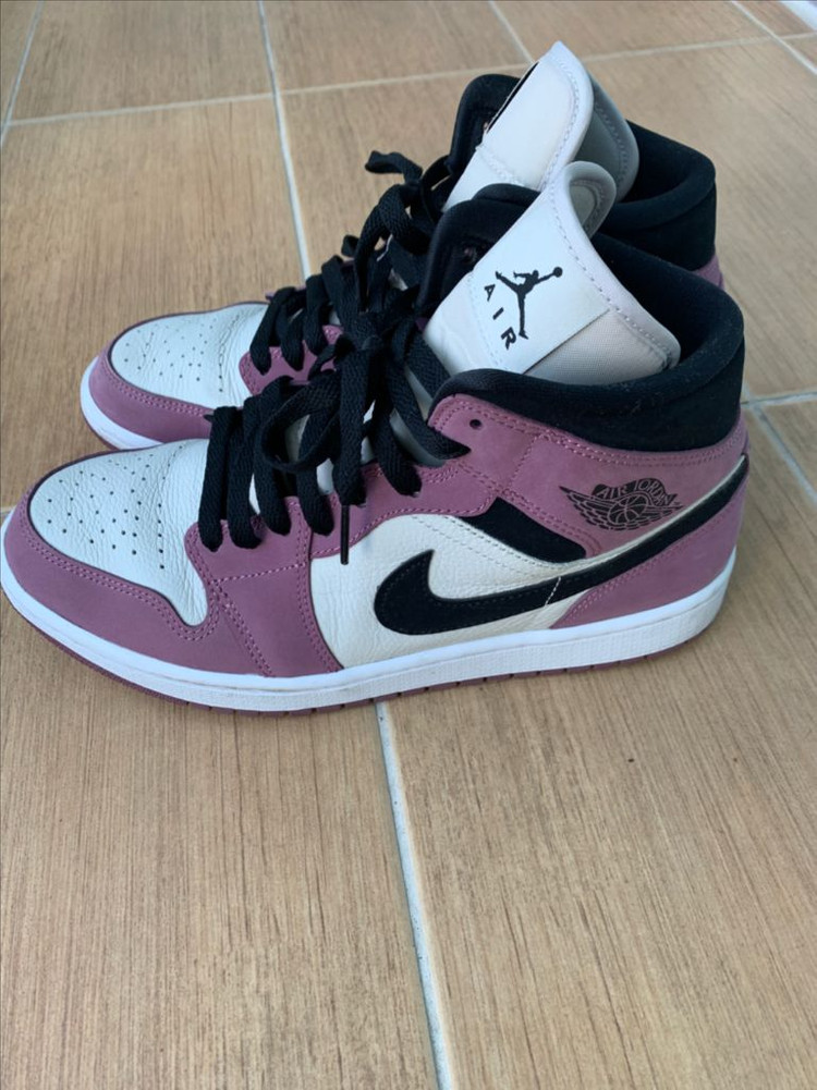 나이키 에어 조던 1 미드 라이트 멀베리 260 이미지