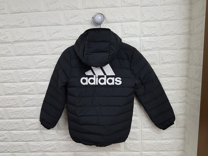 아디다스 슬림 패딩 점퍼 키즈130 경량 이미지
