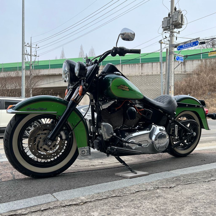 할리데이비슨 헤리티지 소프테일 클래식 [1만km/풀옵션/한정색상]대차가능 로드킹팻보이다이나팻밥소프테일슬림--3
