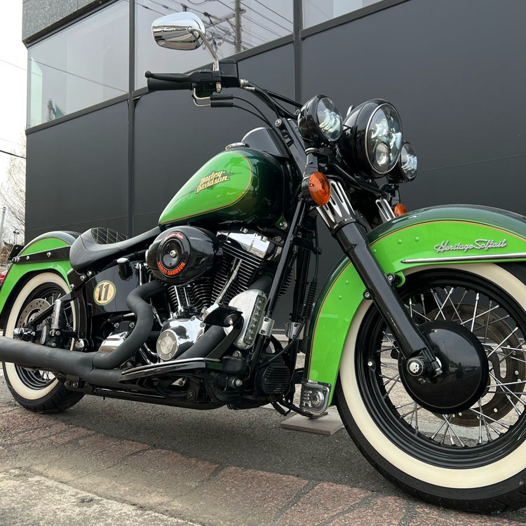 할리데이비슨 헤리티지 소프테일 클래식 [1만km/풀옵션/한정색상]대차가능 로드킹팻보이다이나팻밥소프테일슬림--8