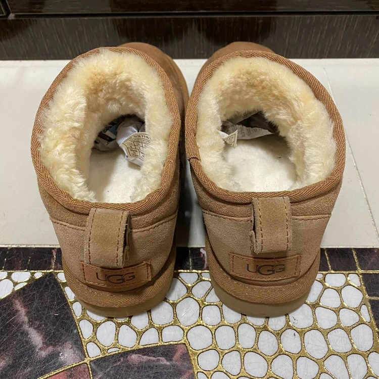 [웍스아웃 정품] 미국 어그 UGG 클래식 울트라 미니 부츠 체스트넛 (230/US6) 이미지
