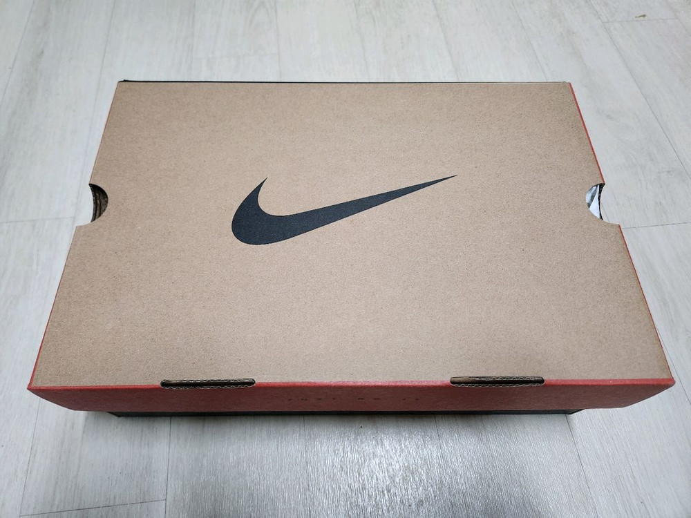 조던 11 레트로 로우 브레드 270 이미지