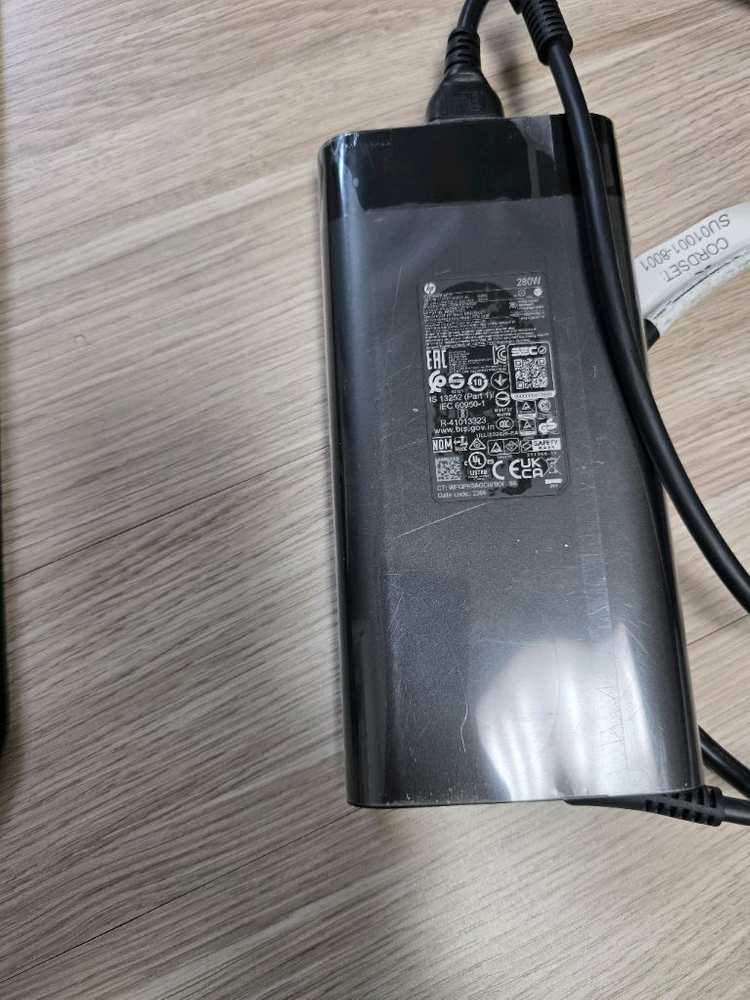 신품급 HP 오멘16 게이밍 노트북 QHD R7 7840hs 32램--6