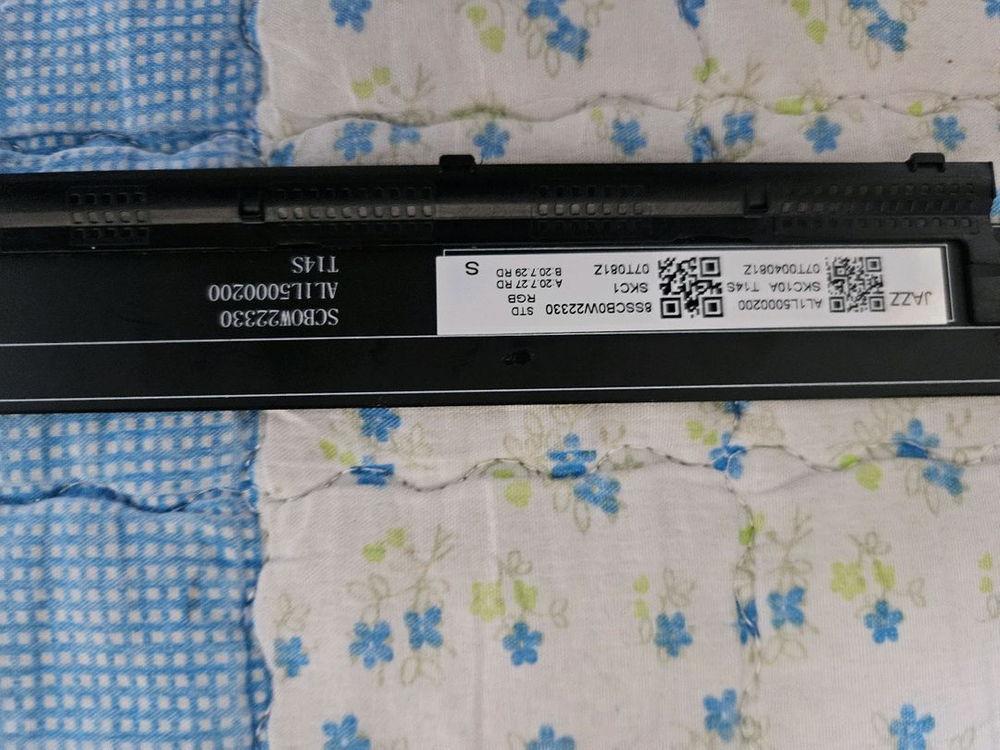 Lenovo ThinkPad T14s 베젤 이미지