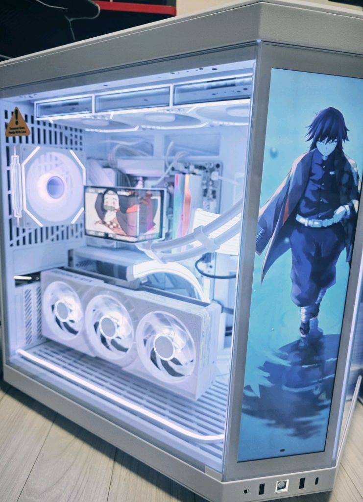 라이젠9 9950X3D 5080 Y70 어항PC 팝니다 이미지