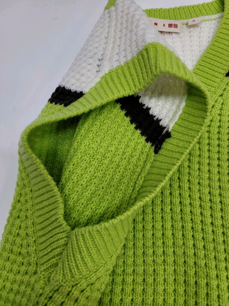 유니클로 x 마르니 팝콘 니트 브이넥 베스트 / 여 M 옐로우그린 이미지