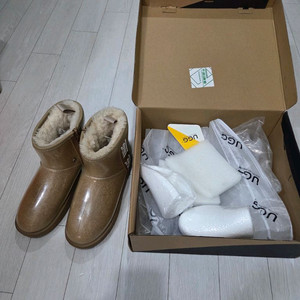 UGG 키즈 클리어 부츠 35(225) 이미지