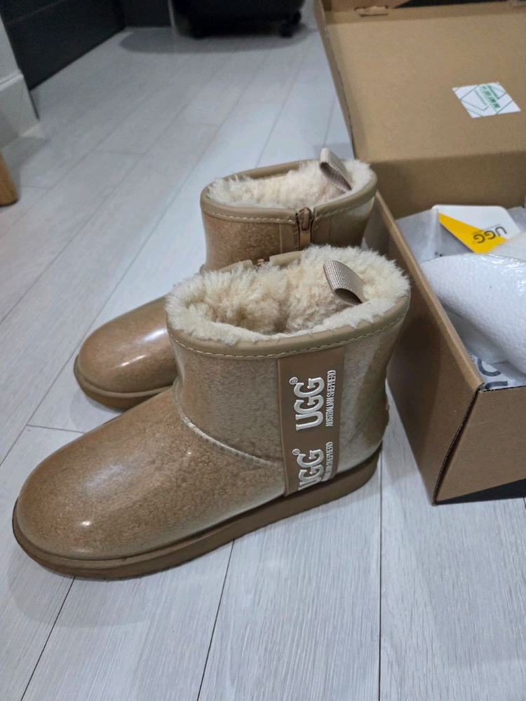UGG 키즈 클리어 부츠 35(225) 이미지