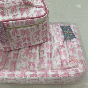 프레젠트프로젝트 쿠션백 콜드백 새것 팔아요 이미지