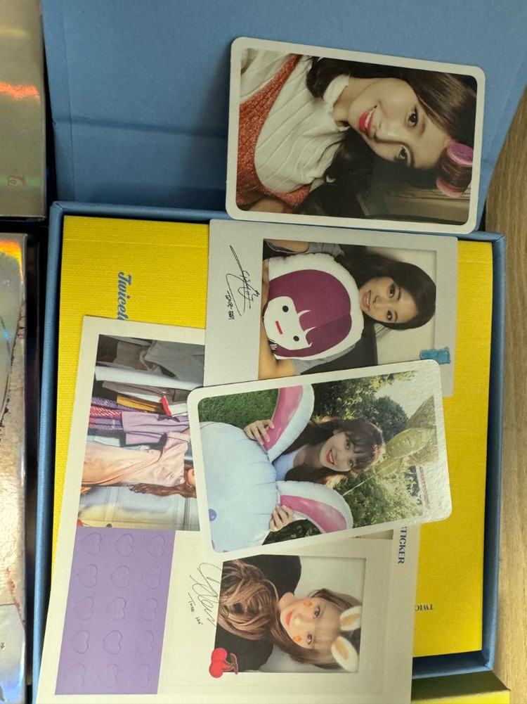 트와이스 앨범 여러개 포토카드 포함--1