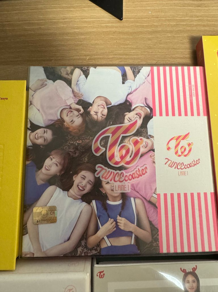트와이스 앨범 여러개 포토카드 포함--7