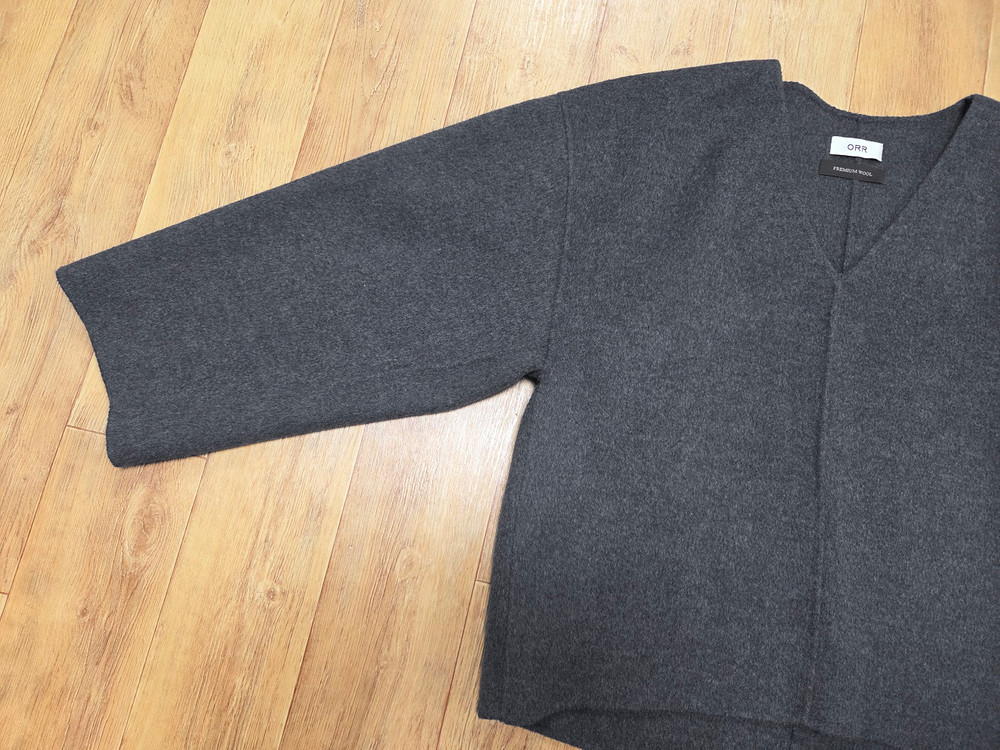 오르(ORR) V넥 프리미엄 울 탑 프리사이즈 새상품--2