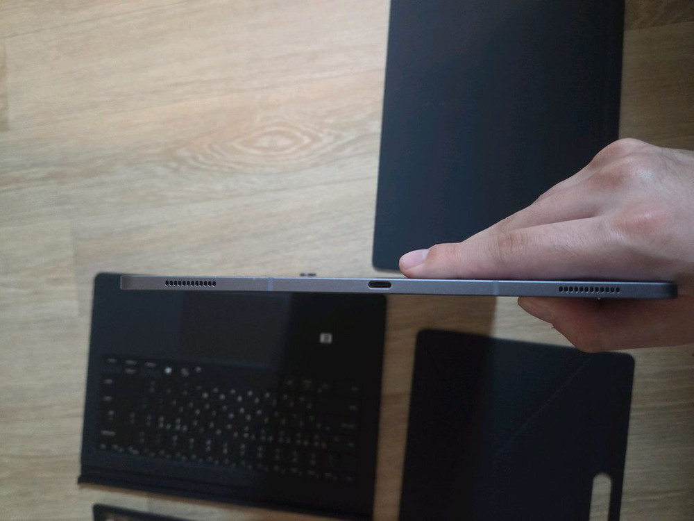 갤럭시탭s10울트라 + 정품 키보드케이스 + 정품 북커버케이스--2