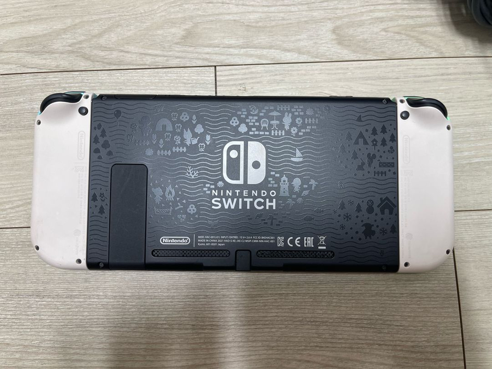 닌텐도 스위치 배터리 개선판 모여봐요 동물의 숲 에디션 이미지