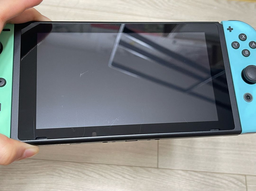 닌텐도 스위치 배터리 개선판 모여봐요 동물의 숲 에디션 이미지