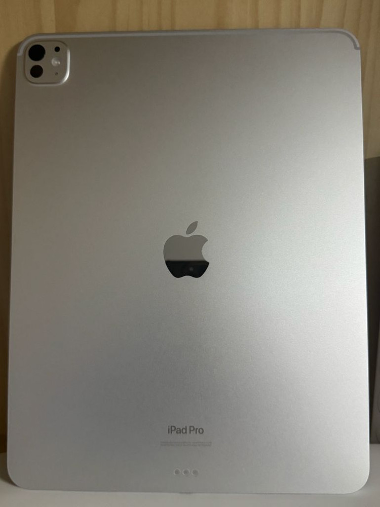 아이패드 프로 13 M4 2TB Wi-Fi + 매직 키보드 + 애플펜슬 프로 풀박스 이미지