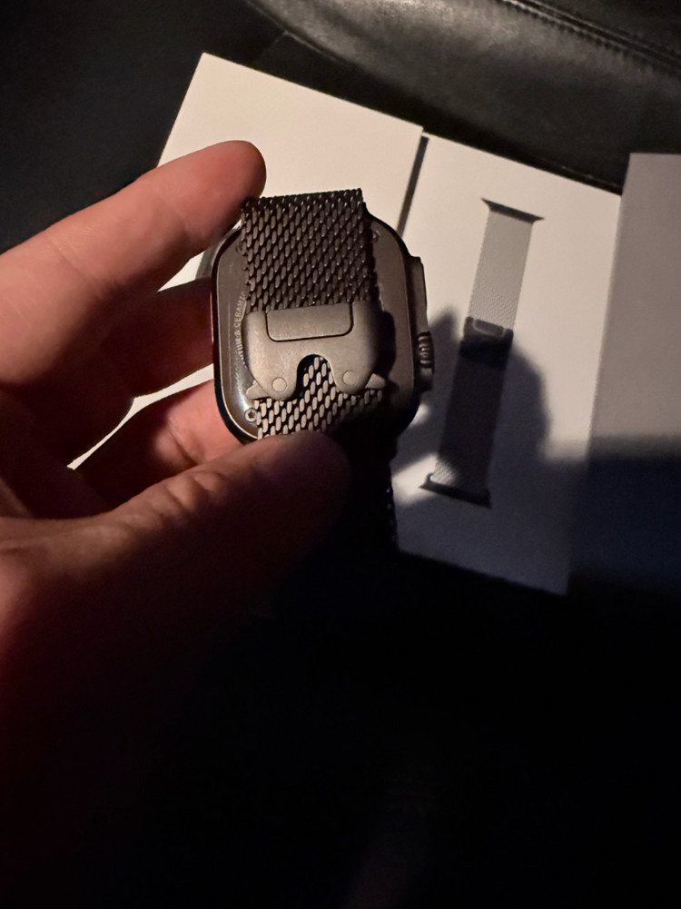 애플워치 울트라2 블랙 , 블랙 티타늄 밀레니즈루프 , 애플케어 26년 10월24일--2