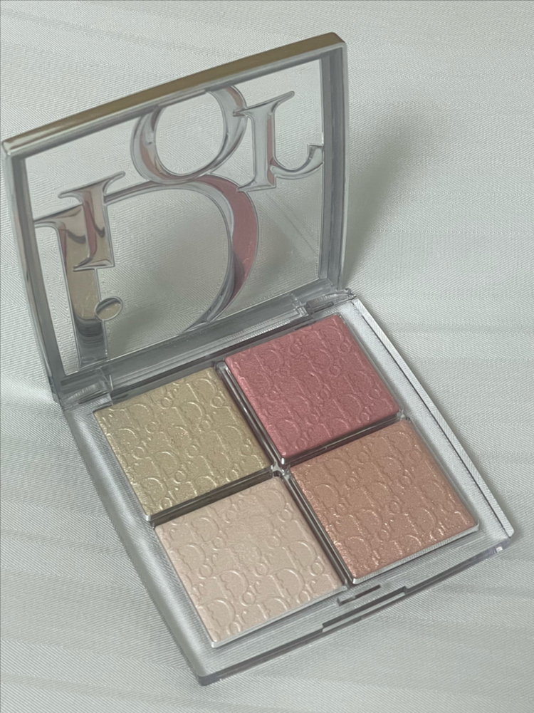 디올 백스테이지 글로우 맥시마이저 팔레트 004번 판매합니다--1