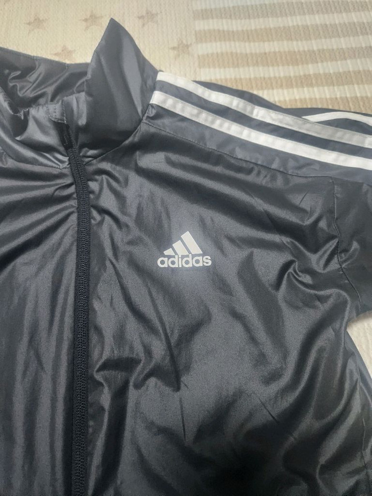 140사이즈 아디다스 키즈 바람막이 택포 이미지