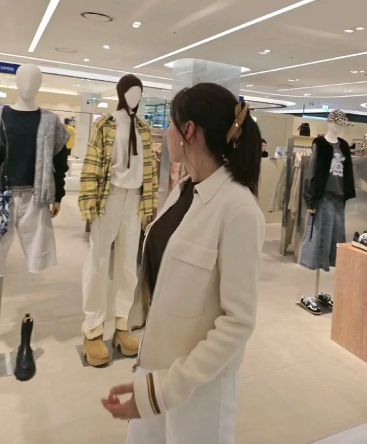 로로피아나니트집업자켓--3