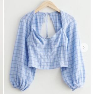 앤아더스토리즈 스카이 퍼프소매 크롭 블라우스 eur34사이즈