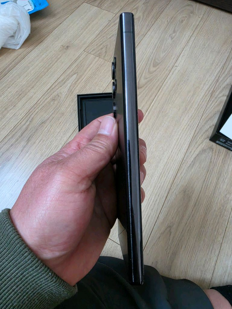 갤럭시S23울트라 512GB 자급제 이미지