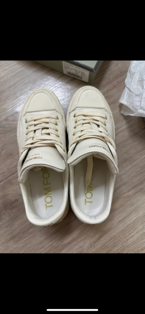 톰포드 여성 화이트 스니커즈 35 225 230--3