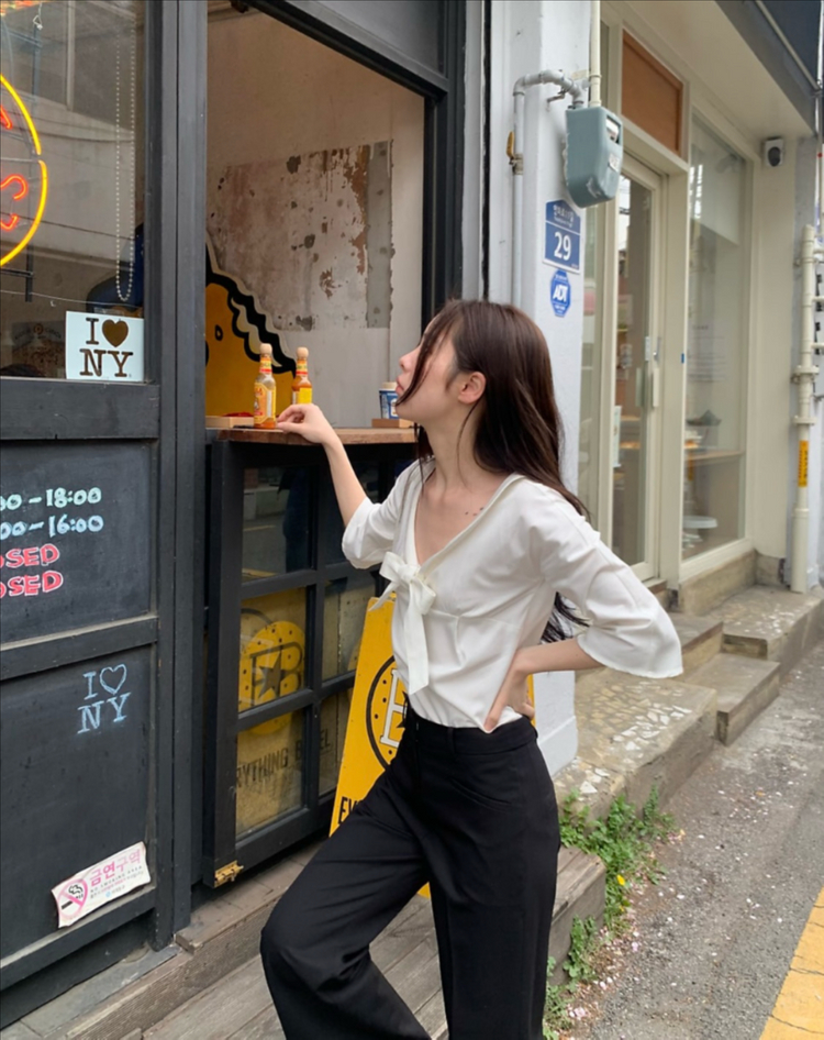 르에 lea plain bowtie top 플레인 보타이 탑--1