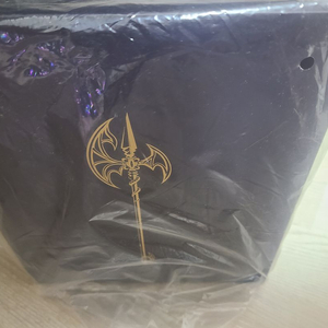 서머너즈워 암드래곤 나이트 피규어 팝니다. 이미지