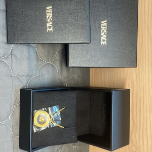 베르사체 메두사 목걸이(단순 개봉)급처 이미지