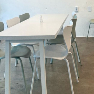 카페 테이블 의자 세트 이미지