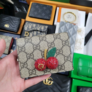구찌 체리 카드지갑 이미지
