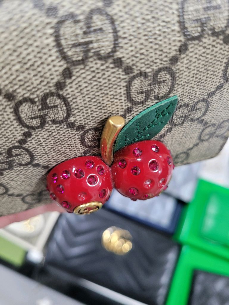 구찌 체리 카드지갑 이미지