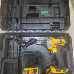 디월트 정품 임팩드릴 DCF885 배터리 세트 18볼트