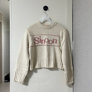 시눈 풀오버 니트 아이보리 시엔느 위아썸 모도 게드 리본빛 더바넷 타낫
