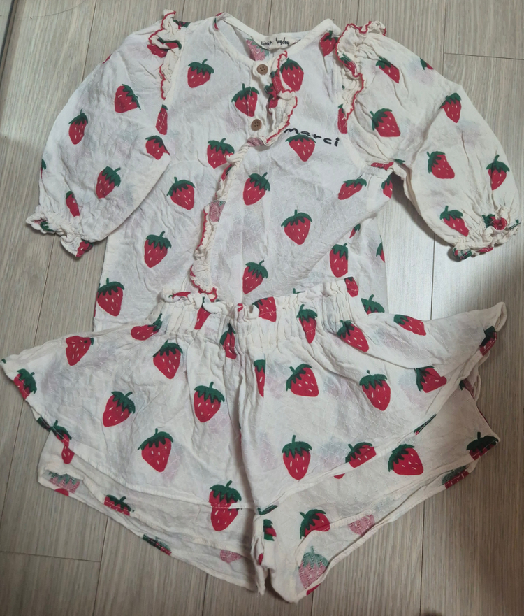 리미떼두두 러플 상하복 s--1