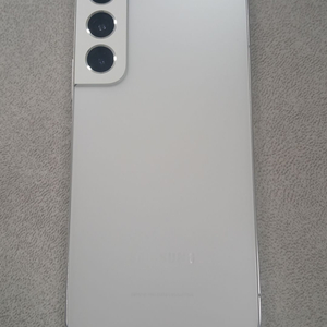 갤럭시 S22 256G 팬텀화이트 판매합니다[30만]